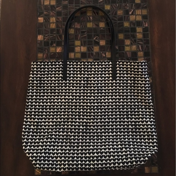 kate spade Handbags - Kate Spade Limited edition Hearts Bon Shopper ♠️